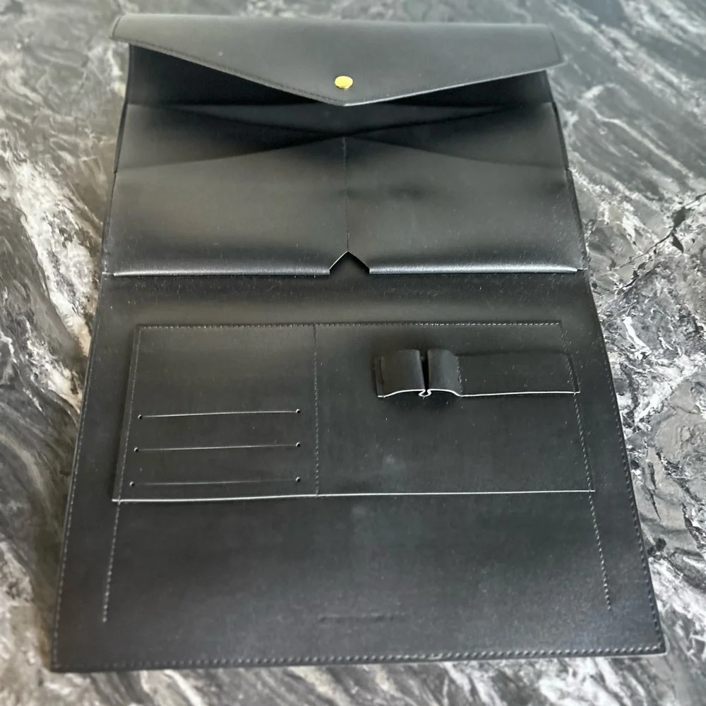 Glass Ladder & Co. Megan Portfolio - Black Vegan Leather - Picture 3 of 8